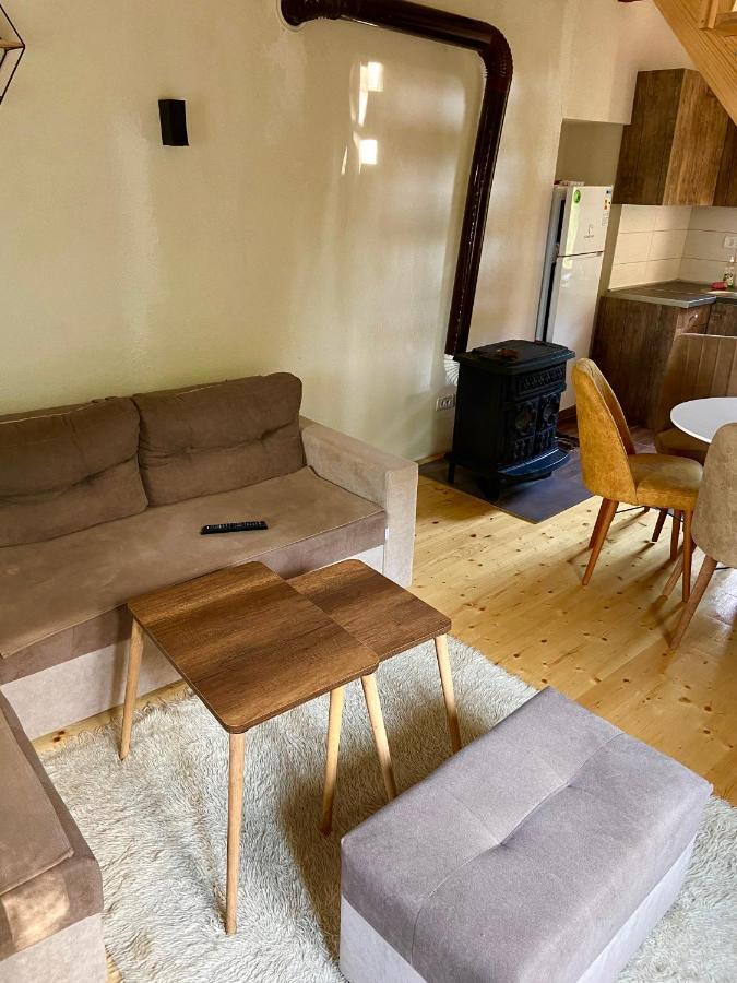 Dea's Apartment *